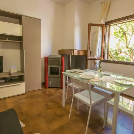 Apartment 5 Minutes From The Seafront -apartment & Garden