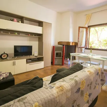 5 Minutes From The Seafront -apartment & Garden * Olbia