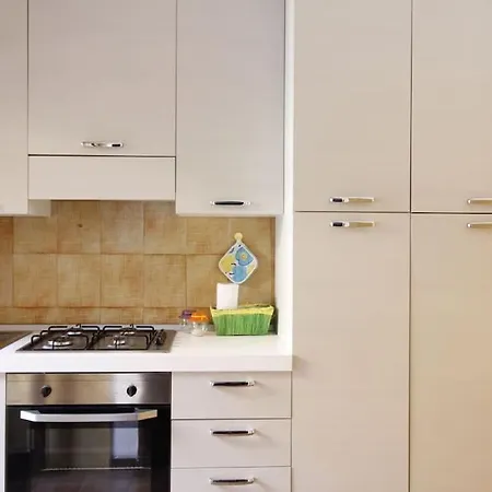 Apartment 5 Minutes From The Seafront -apartment&garden