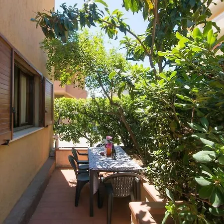 5 Minutes From The Seafront -apartment&garden *