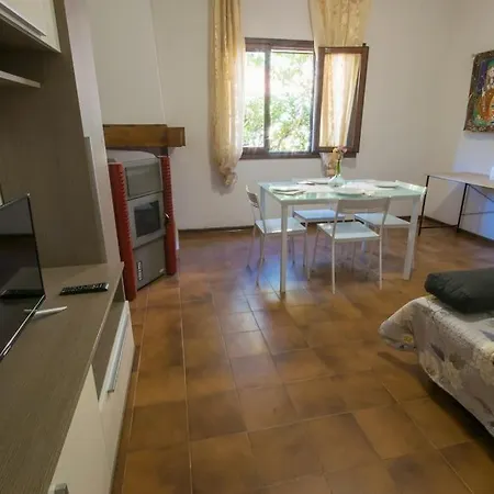 5 Minutes From The Seafront -apartment & Garden Apartment