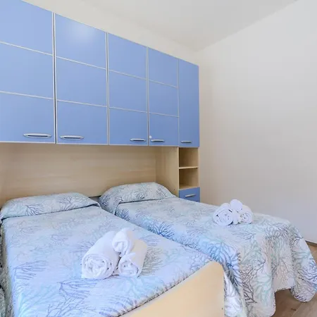 Apartament 5 Minutes From The Seafront -apartment & Garden *