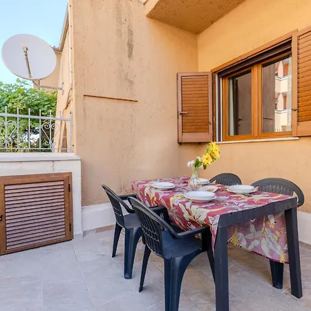 Apartament 5 Minutes From The Seafront -apartment & Garden Olbia